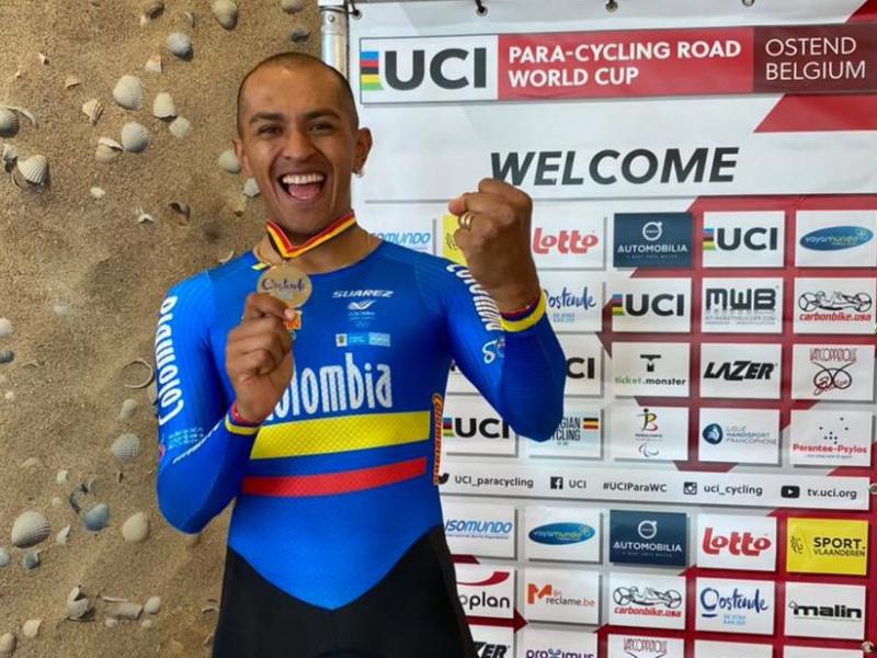 Diego Dueñas ganó medalla de oro en la CRI en la Copa Mundo de Paracycling en Bélgica.